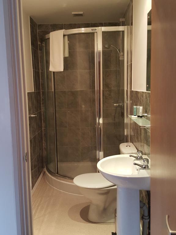 Alexandra Place Apartment *