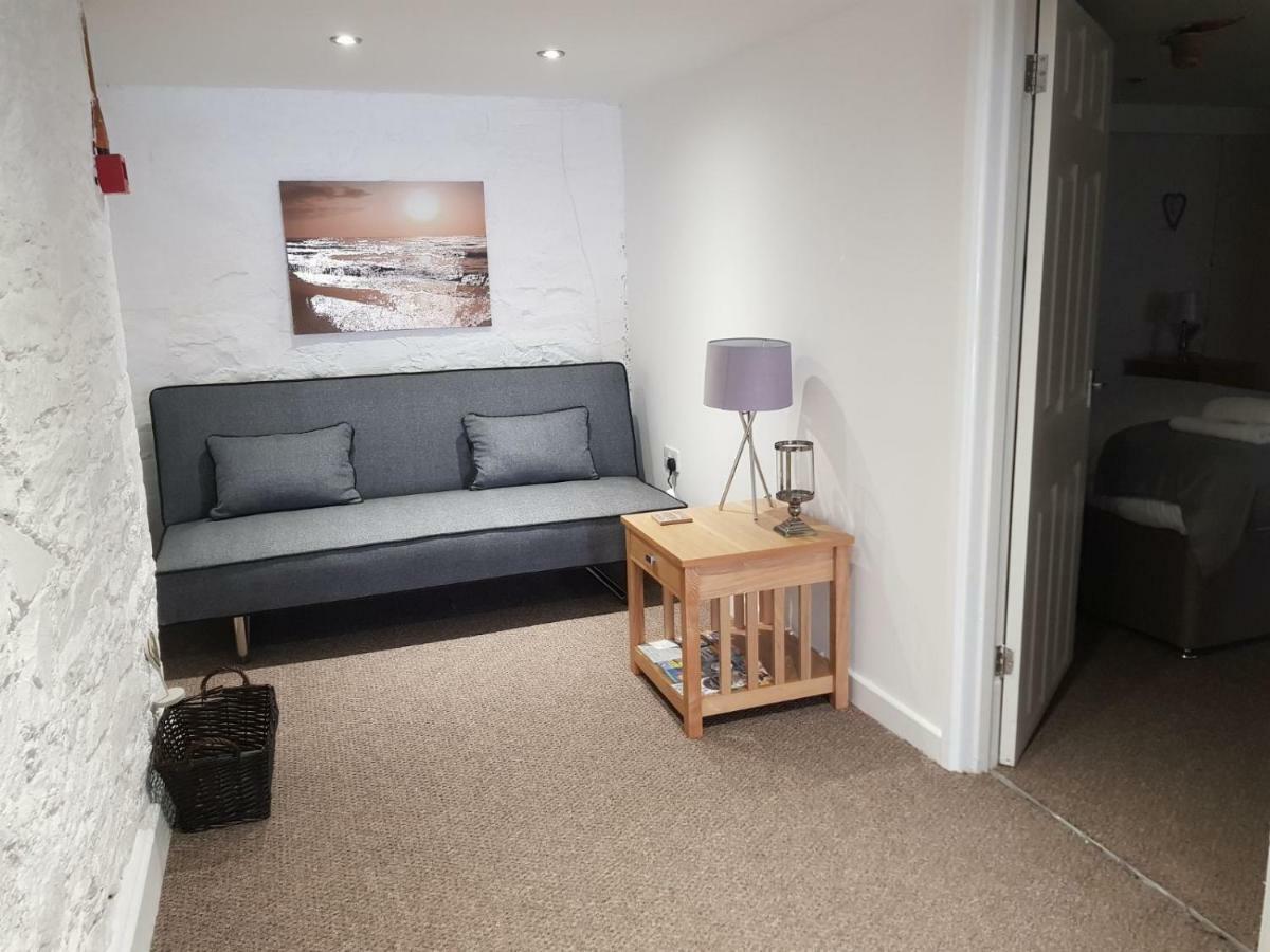Alexandra Place Apartment *